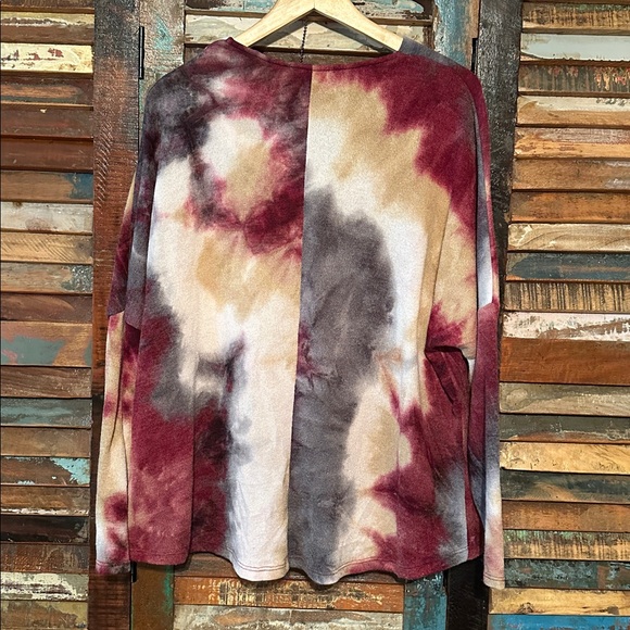 Everleigh Burgundy and Cream Tie-Dye Cowl Neck Sweater size medium - Picture 6 of 6